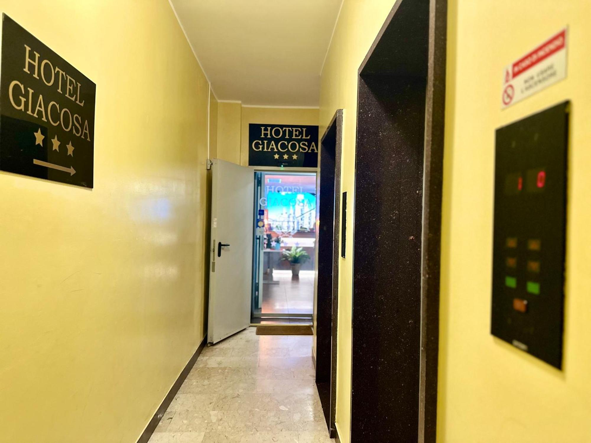 Hotel Giacosa Milan Exterior photo