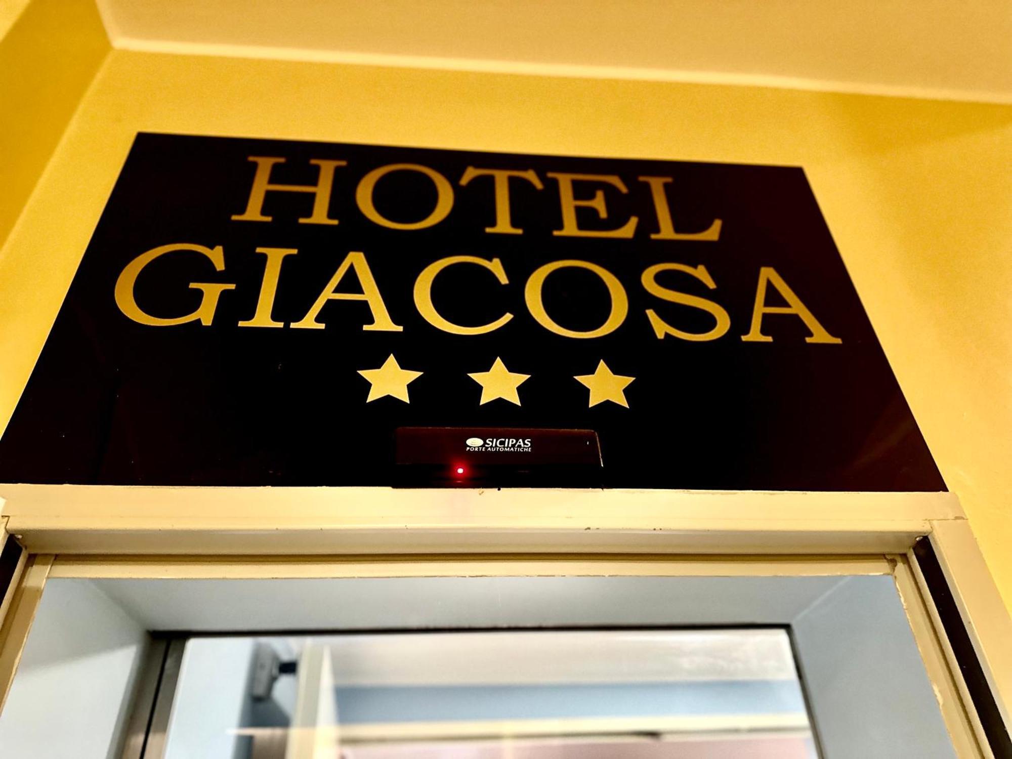 Hotel Giacosa Milan Exterior photo