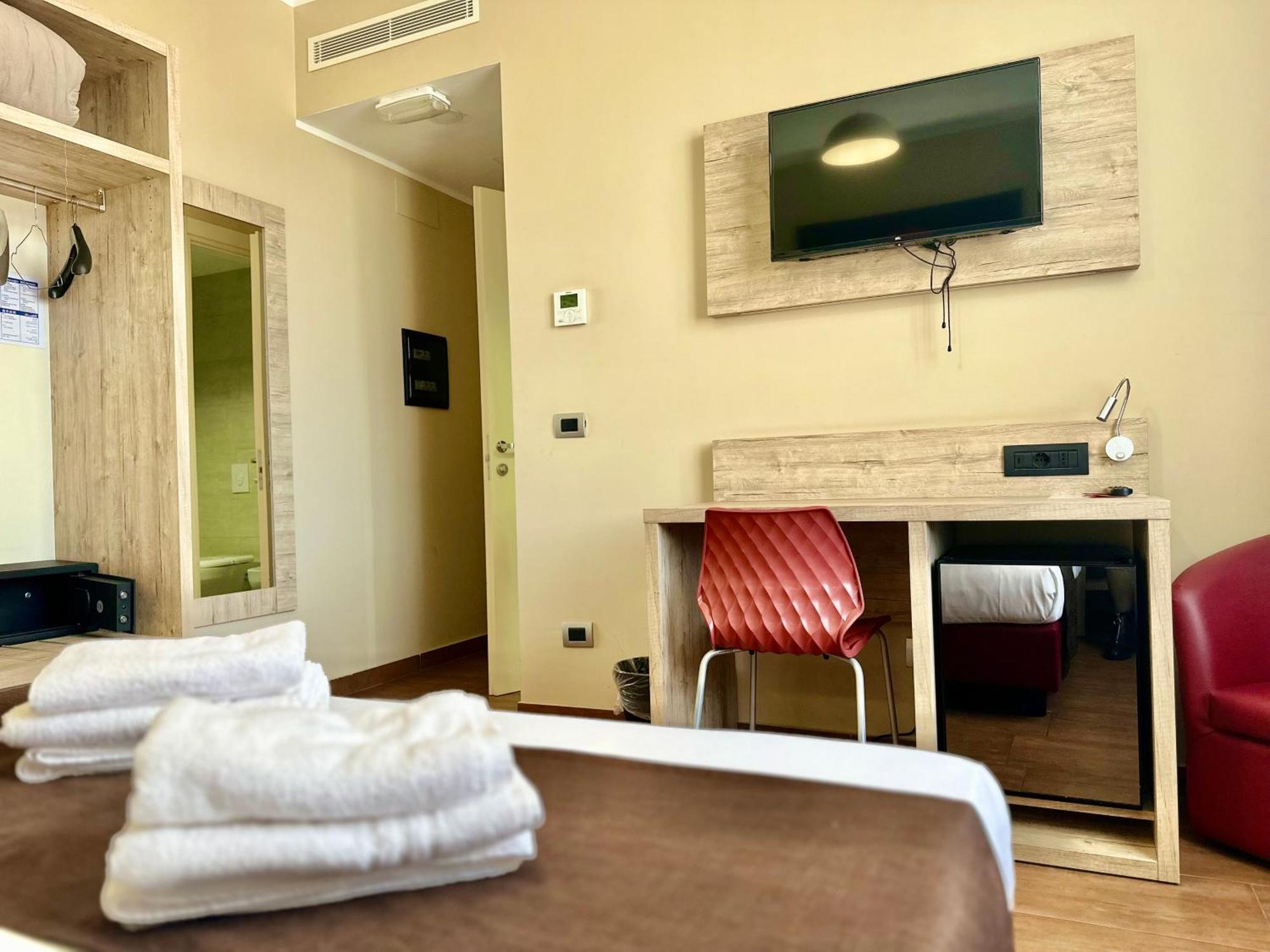 Hotel Giacosa Milan Exterior photo